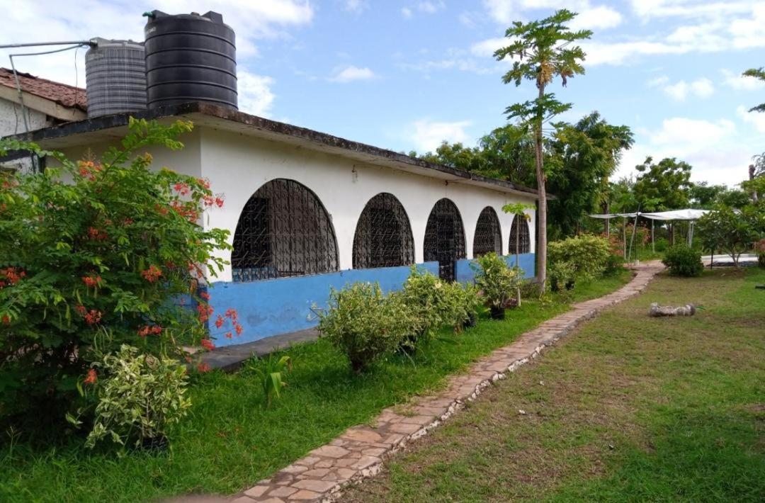 Fred Hunter Villa Tiwi Экстерьер фото